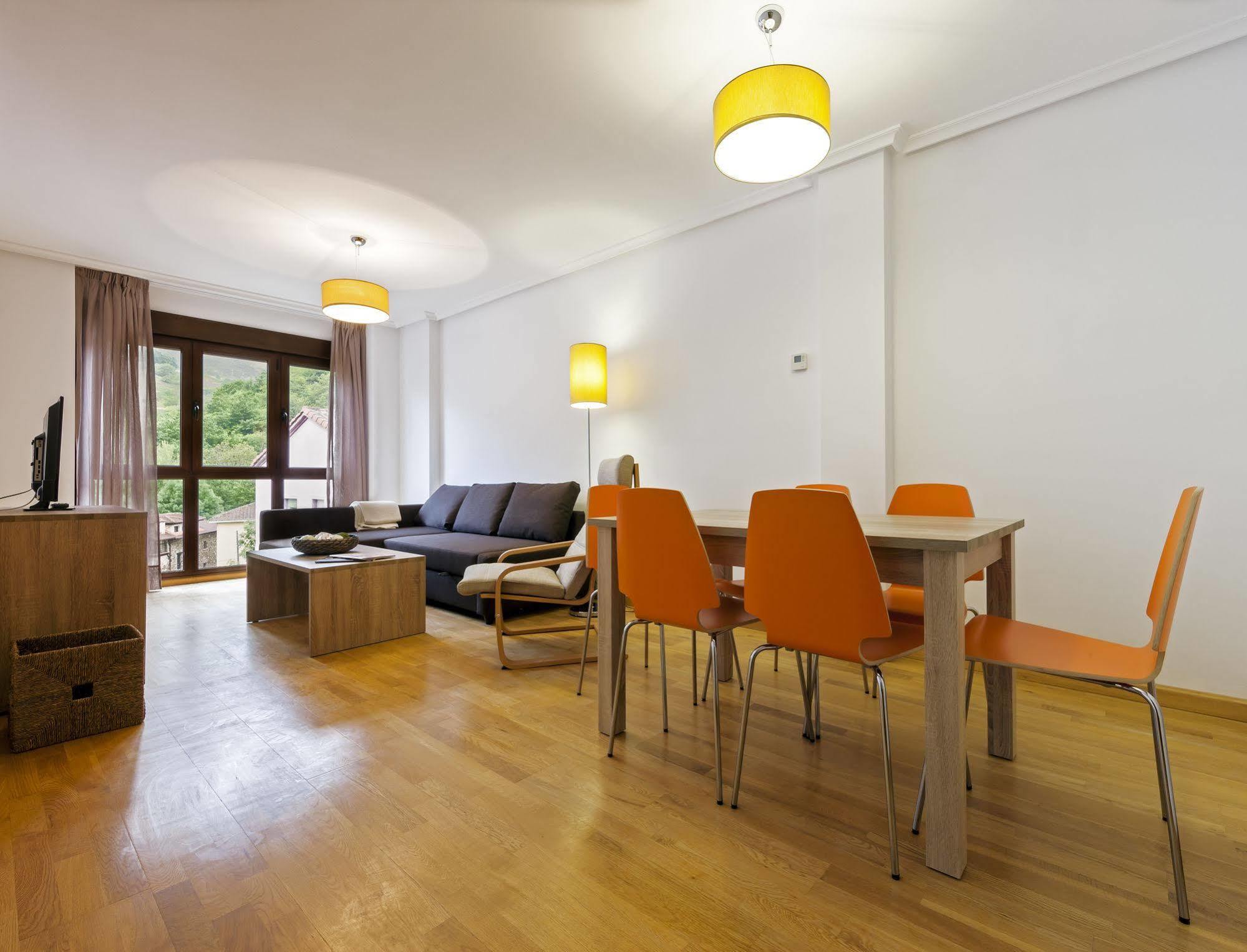 Apartamentos El Caxigu Arenas De Cabrales Eksteriør bilde