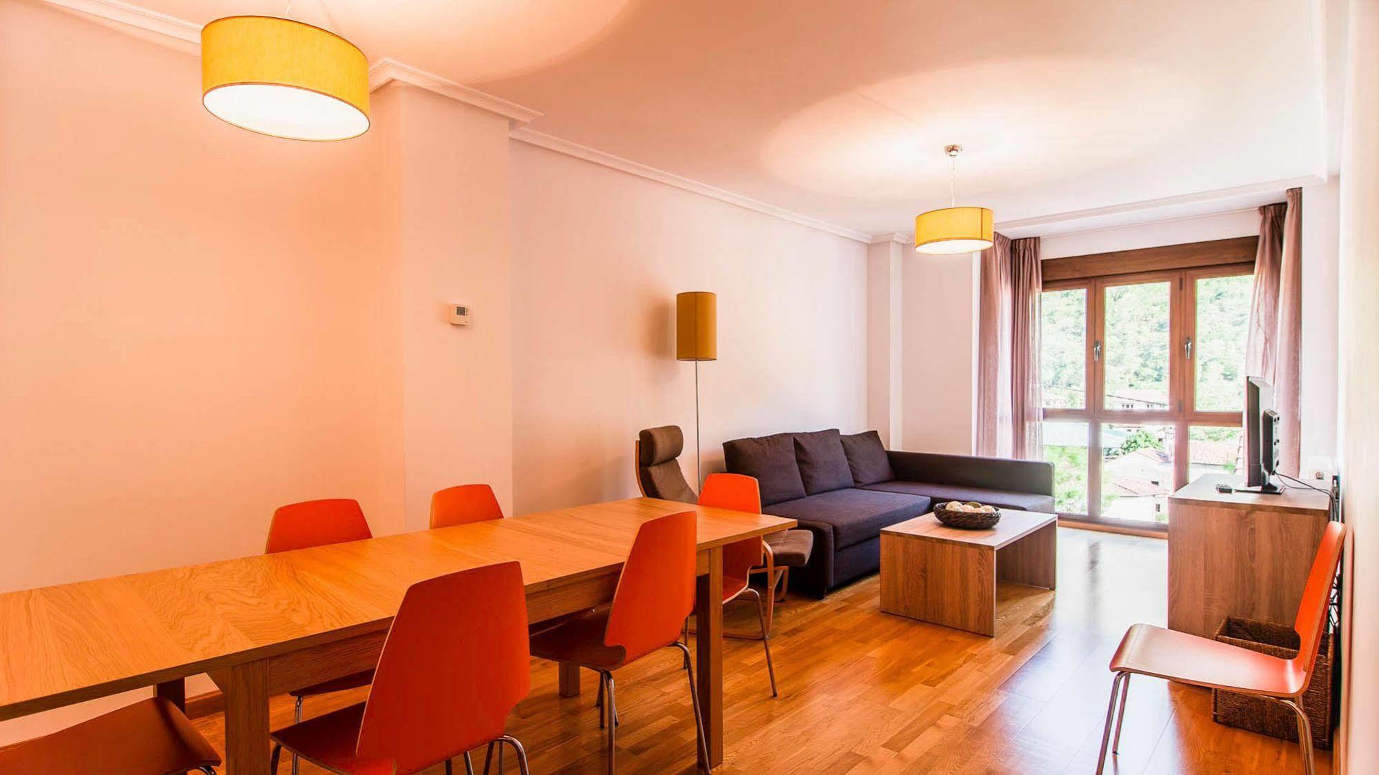 Apartamentos El Caxigu Arenas De Cabrales Eksteriør bilde