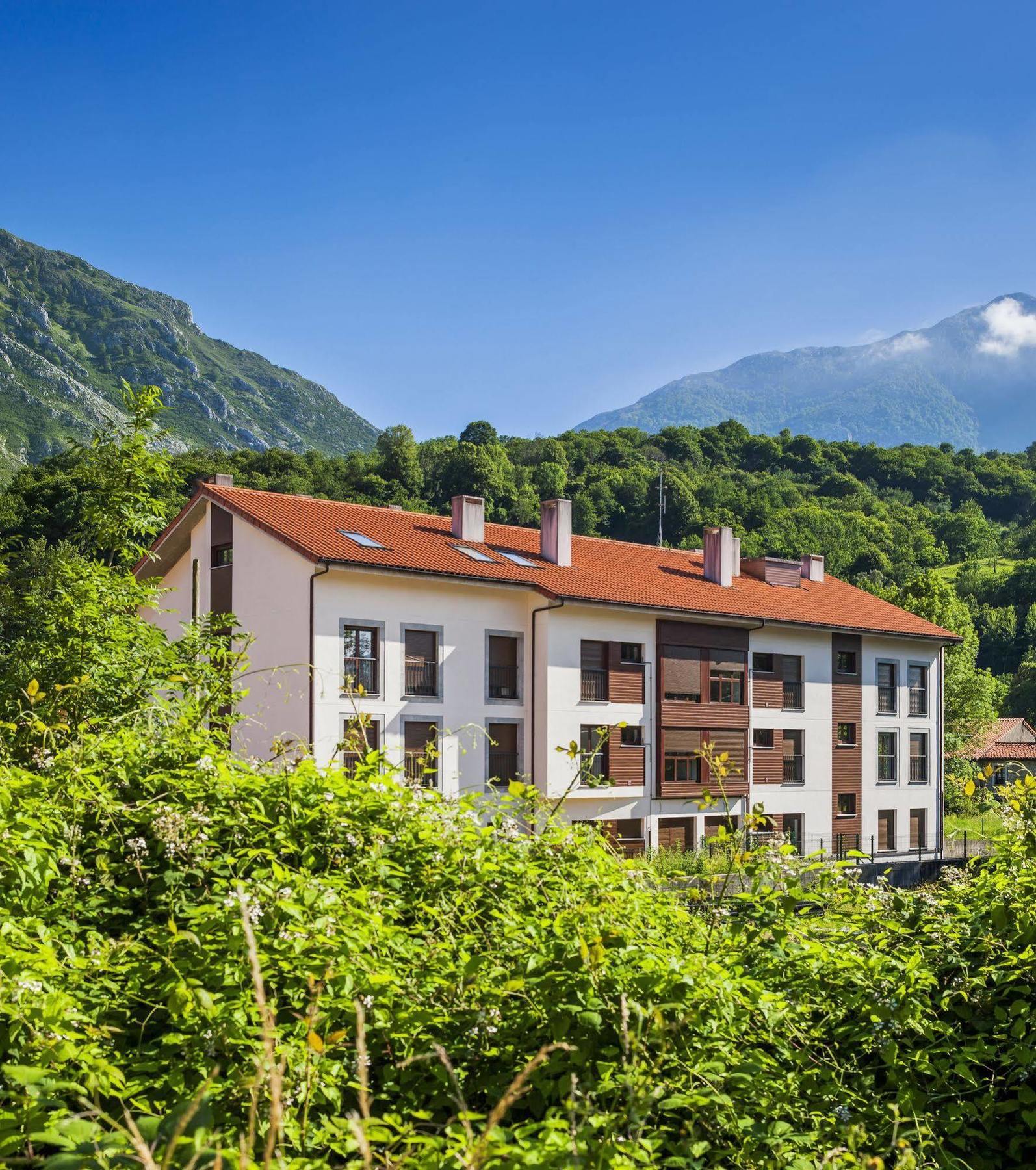 Apartamentos El Caxigu Arenas De Cabrales Eksteriør bilde