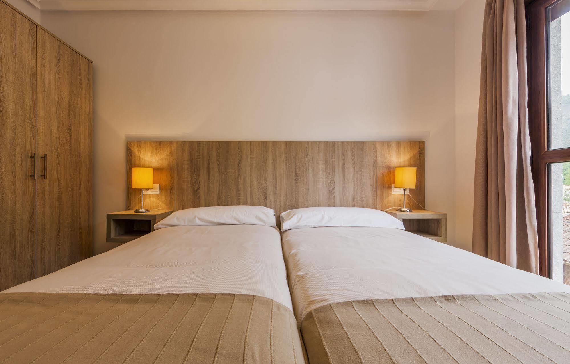 Apartamentos El Caxigu Arenas De Cabrales Eksteriør bilde