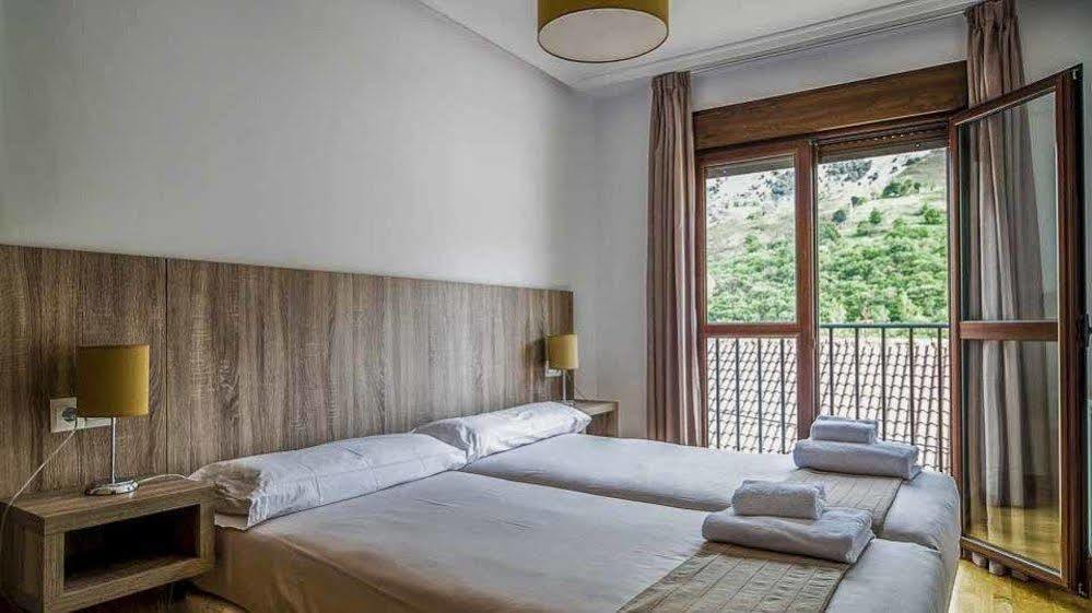 Apartamentos El Caxigu Arenas De Cabrales Eksteriør bilde